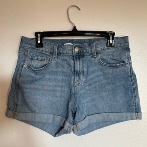 Old Navy Boyfriend Mid-Rise Jean Shorts. Size 10.